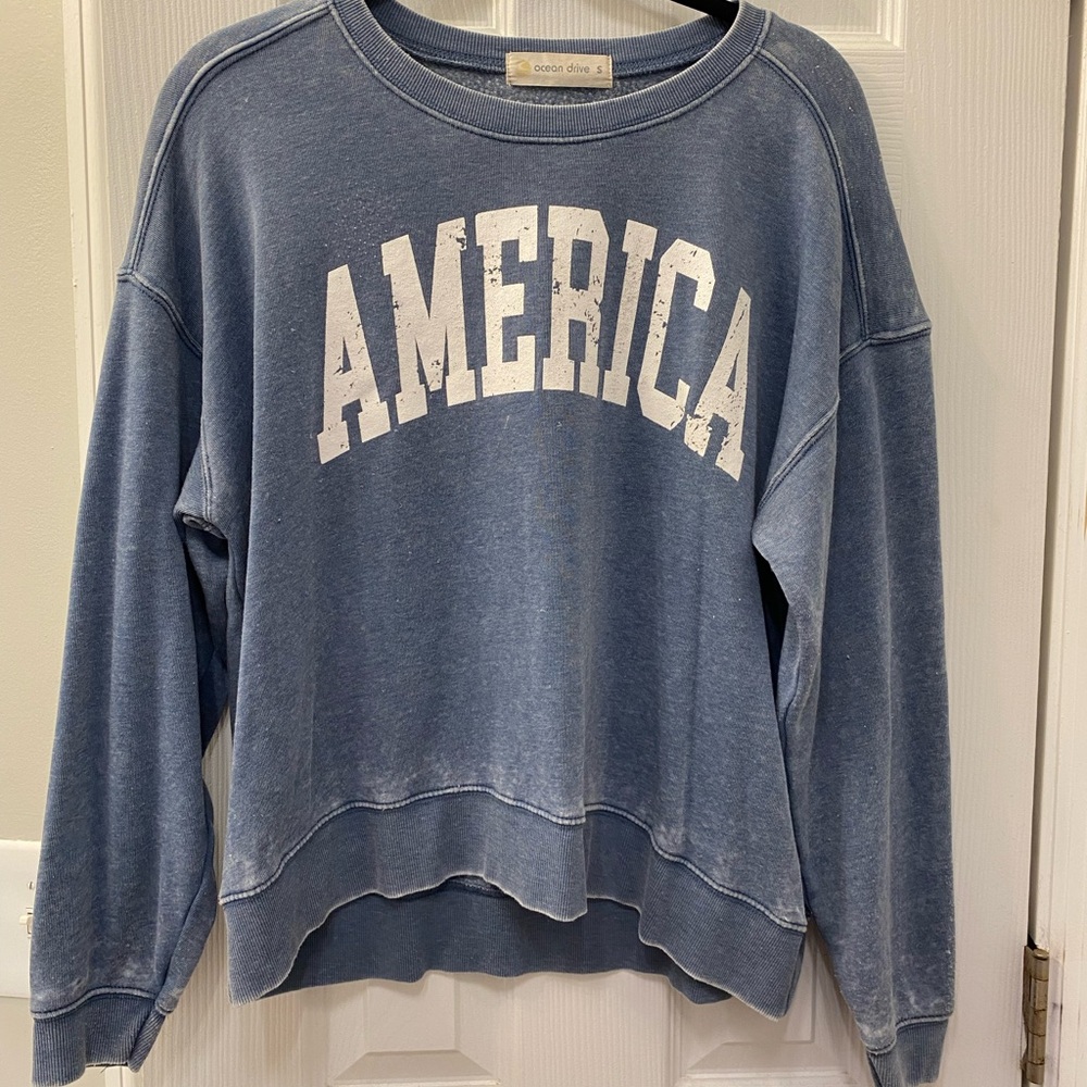 Ocean Drive Blue Graphic Sweatshirt